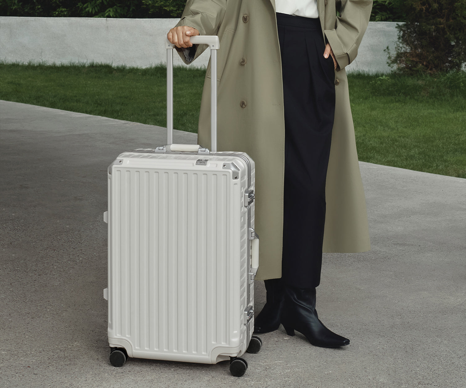 AURA Collection stamped 5052/6061 full aluminium suitcase production